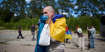 Наші вдома! У межах 76-го обміну з російського полону повернулися ще 160 Захисників! (ФОТО)
