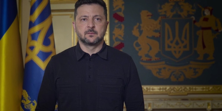«Росіяни атакують саме життя» – звернення Зеленського (ВІДЕО)