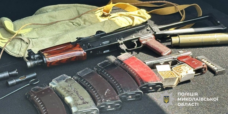 Миколаївця взяли на торгівлі зброєю (ФОТО)