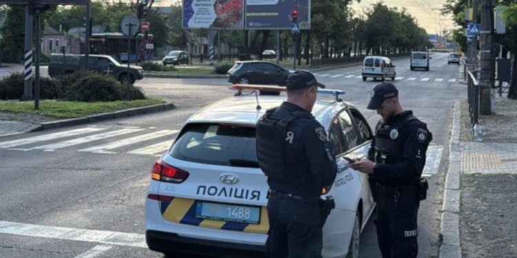 У Миколаєві на проспекті збили жінку, поліція шукає свідків (ФОТО)