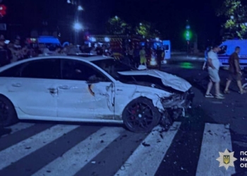 У Миколаєві затримали водія Audi, через якого у ДТП в центрі загинули водійка Citroen та її донька (ФОТО)