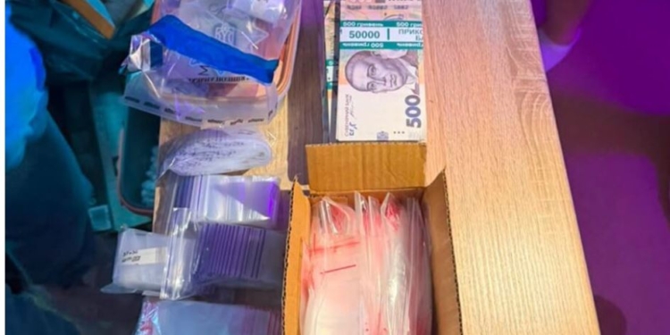 Поліція затримала 20-річного миколаївця за продаж PVP (ФОТО)