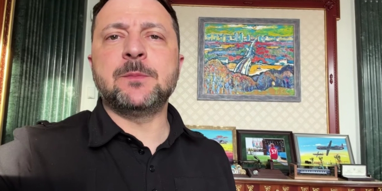 «Путін просто не хоче закінчувати війну. Сьогодні погодив СБУ нові наші операції» – звернення Зеленського (ВІДЕО)