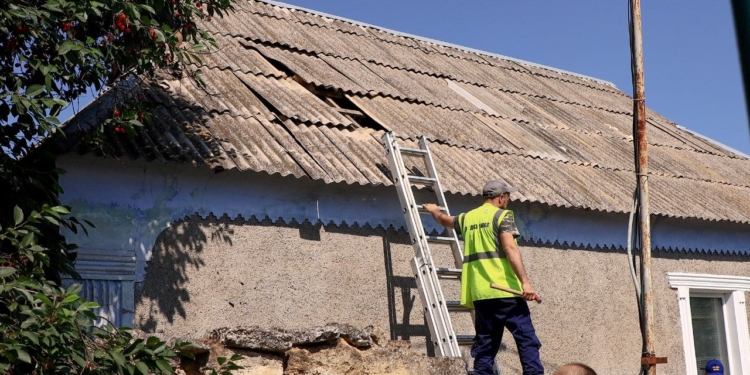 27 будинків пошкоджено, 2 зруйновано – у Миколаєві триває ліквідація наслідків ворожої атаки (ФОТО)