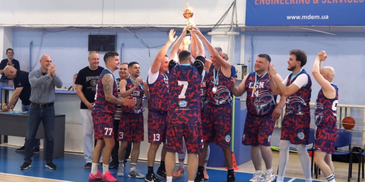 У Миколаєві визначили переможців чемпіонату області з баскетболу серед аматорських команд (ФОТО)