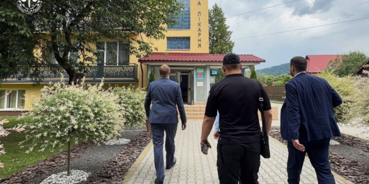 На Закарпатті у лікарні брали з держави гроші за “фантомних” пацієнтів – довели 9,5 млн.грн. (ФОТО, ВІДЕО)