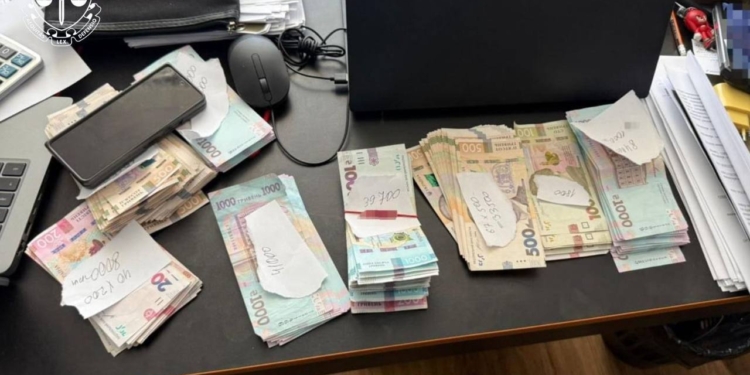 На Харківщині посадовці армійського корпусу приписували бойові і вимагали за це винагороду (ФОТО, ВІДЕО)