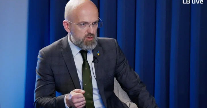 Майже 5 мільйонів українських виборців за кордоном: для їхнього голосування потрібна 1000+ дільниць замість наявних 104
