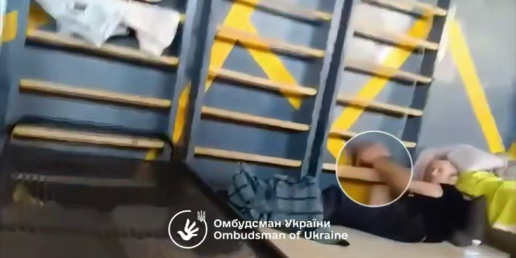 В Ужгородському ТЦК прив’язували людей кайданками до драбини – Лубінець (ВIДЕО)