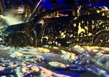У Миколаєві двоє зловмисників підпалили авто військового на замовлення, їм загрожує 10 років в’язниці (ВIДЕО)