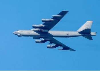 У США розбився стратегічний бомбардувальник В-52, загинуло 8 людей (ВІДЕО)