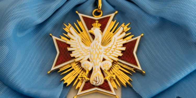 Потрійна мораль Польщі – чому Муссоліні та інших диктаторів не позбавили ордена «Білого Орла», а Зеленського хочуть