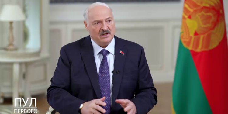 Лукашенко вибачився перед Зеленським, але так, що краще б не вибачався (ВІДЕО)