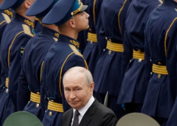 Російські “яструби” закликають Путіна до виходу з переговорів