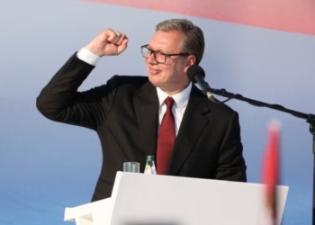 “Це мої останні дні”, – президент Сербії Вучич заявив про свою відставку. Але є нюанс