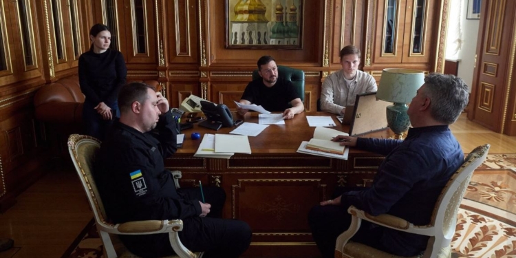 Зеленський привітав Трампа з Днем народження – побажав успіхів у зусиллях щодо завершення війни РФ проти України