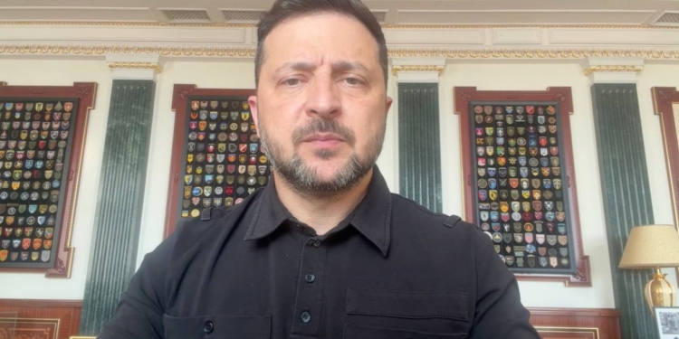 «Росія не має вже жодного іншого аргументу на користь своєї війни, крім своєї балістики» – звернення Зеленського (ВІДЕО)