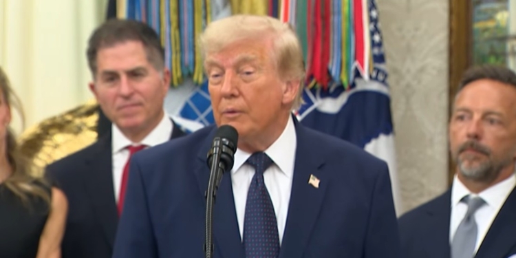 Трамп заявив, що Путін відчуває тиск і хоче закінчити війну