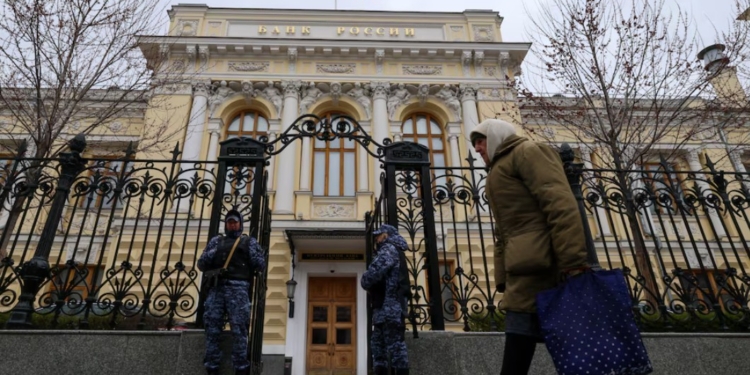 Після бензинової кризи РФ може накрити банкова – стрімка і вибухова