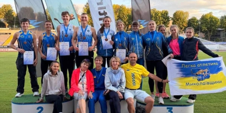 Миколаївська СДЮСШОР з легкої атлетики посіла ІІ загальнокомандне місце на чемпіонаті України з легкої атлетики серед юніорів (ФОТО)