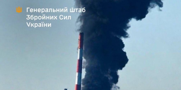 Сили оборони України атакували НПЗ, склад дронів та міст на ТОТ