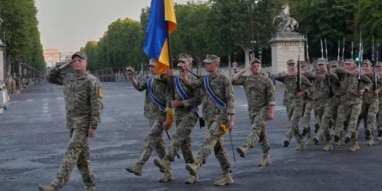 Українські військові візьмуть участь у параді до Дня взяття Бастилії в Парижі