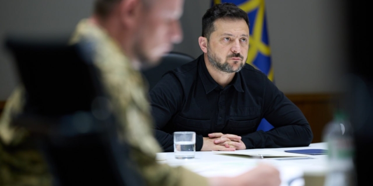 Зеленський провів нараду з військовими – говорили про дрони, обмін полоненими і проведення спеціальної Ставки (ФОТО)