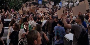 Третій день в Україні протести проти відставки Федорова. У Зеленського кажуть – протестувальників почули (ФОТО)