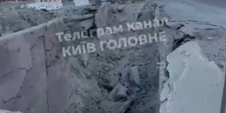 У Києві російська ракета влучила у підземний перехід на станції м. Лукʼянівська (ВІДЕО)