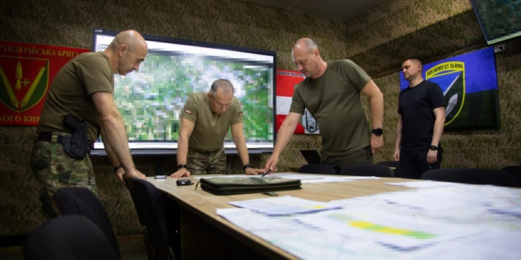 Ситуація в Костянтинівці: ворог накопичив в місті до 145 осіб, Сили оборони продовжують контрдиверсійні заходи, – Сирський