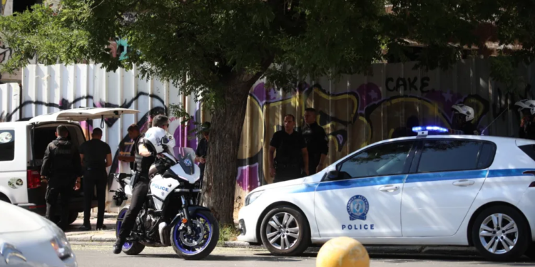 У Греції у валізі в покинутому будинку знайшли тіло зниклої громадянки Шотландії