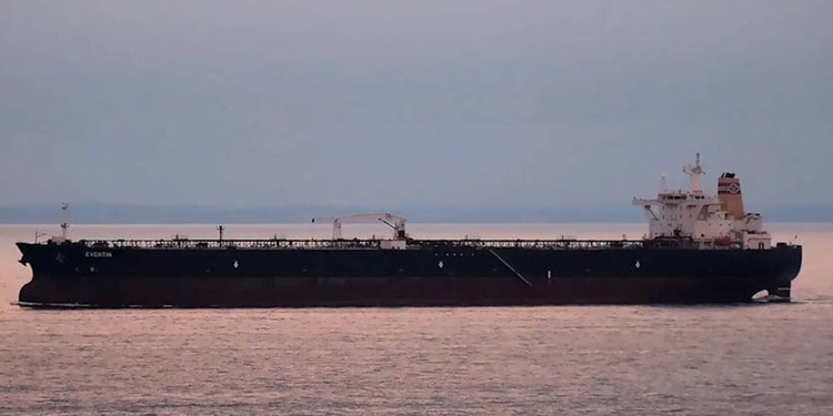 Казахстан вимагає від України припинити атаки на танкери з його нафтою та погрожує позовами