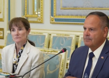 Україна спільно з Raytheon вироблятиме перехоплювачі для «петріотів» Зеленський зустрівся з керівництвом компанії (ВІДЕО)