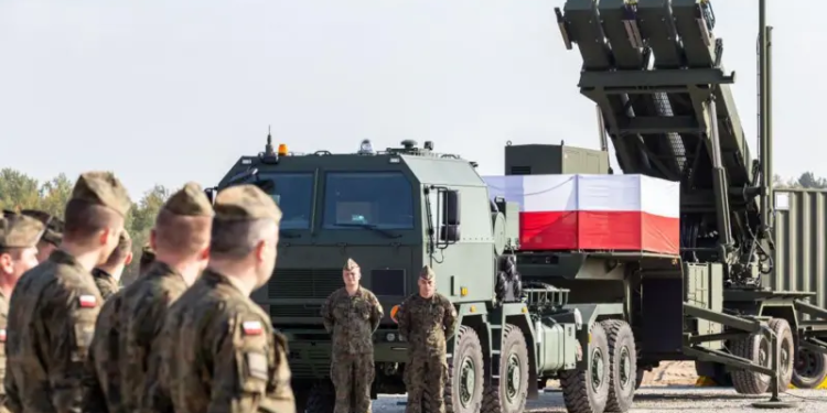 Польща розсекретила дані про військову допомогу Україні – зі скандалом до та після