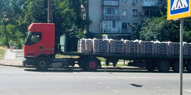 У центрі Миколаєва фура збила літню жінку – постраждала в ДТП доставлена до лікарні (ФОТО)