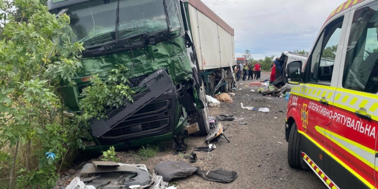 Водія Nissan, який ймовірно спровокував ДТП з 12 загиблими, затримали