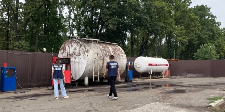 Податківцями Миколаївщини виявлено незаконну реалізацію пального: суб’єкт господарювання має сплатити штраф понад 1,7 млн грн (ФОТО)