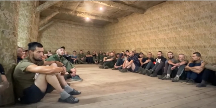 Бійці 225 штурмового полку взяли в полон 64 окупанта – вони мали зайти в наш тил (ВІДЕО)