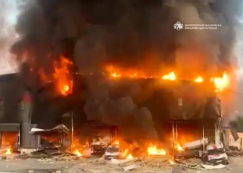 Після атаки на “Нову пошту” у Дніпрі – рф вдарила по логістичній компанії в Кривому Розі