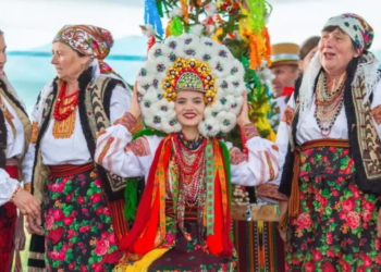 Мистецтво виготовлення весільного пір’яного вінка внесли до переліку культурної спадщини