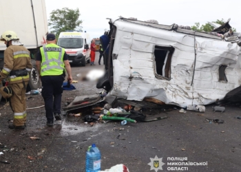 Страшну ДТП з маршруткою Одеса-Миколаїв з 12 загиблими спровокував кросовер (ФОТО, ВІДЕО)