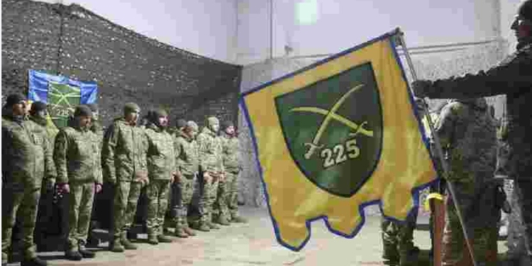 Загороджувальні загони, «ями» і «дерево правди» — військові свідчать про жах у 225-у полку (ФОТО, ВІДЕО)