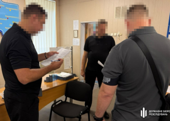 Для багатьох сьогодні настав «чистий четвер» – ДБР проводить обшуки у понад 100 ТЦК (ФОТО)