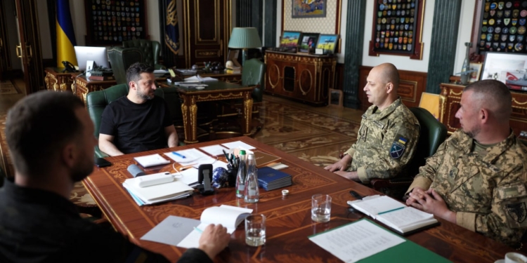Зеленський продовжив зустрічі з командирами корпусів – говорили про захист Херсону та Дніпровщини (ФОТО)