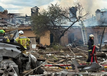 Внаслідок російських ударів на Київщині – 6 загиблих, у Слов’янську – 5, – Зеленський (ФОТО)