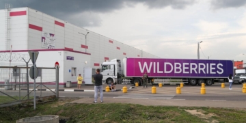Wildberries хоче викупити у Казахстані всі наявні склади і активно будується у сусідніх з РФ країнах