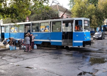 Схоже, чистої води в кранах миколаївці не побачать ще довго – Миколаївелектротранс відновлює роботу мобільних водних точок