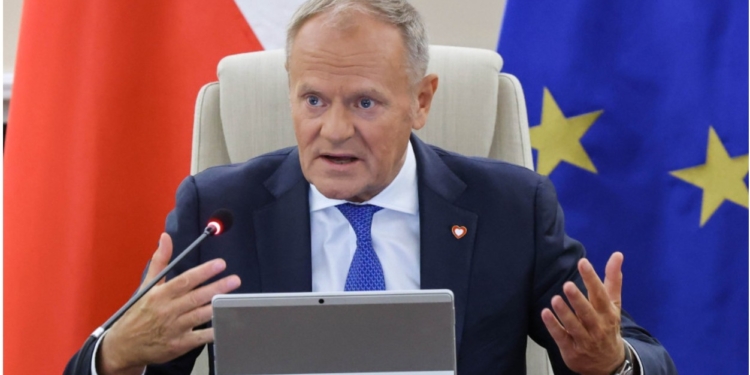 Туск звинуватив Навроцького і партію PiS в розгулі насильства щодо українців у Польщі