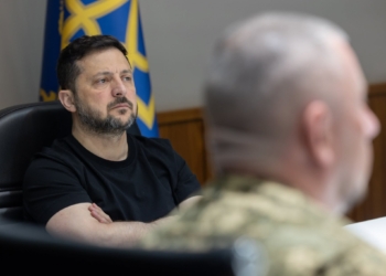Шукає заміну Сирському? Зеленський продовжив спілкування з військовими (ФОТО)
