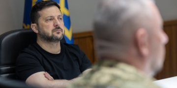 Шукає заміну Сирському? Зеленський продовжив спілкування з військовими (ФОТО)